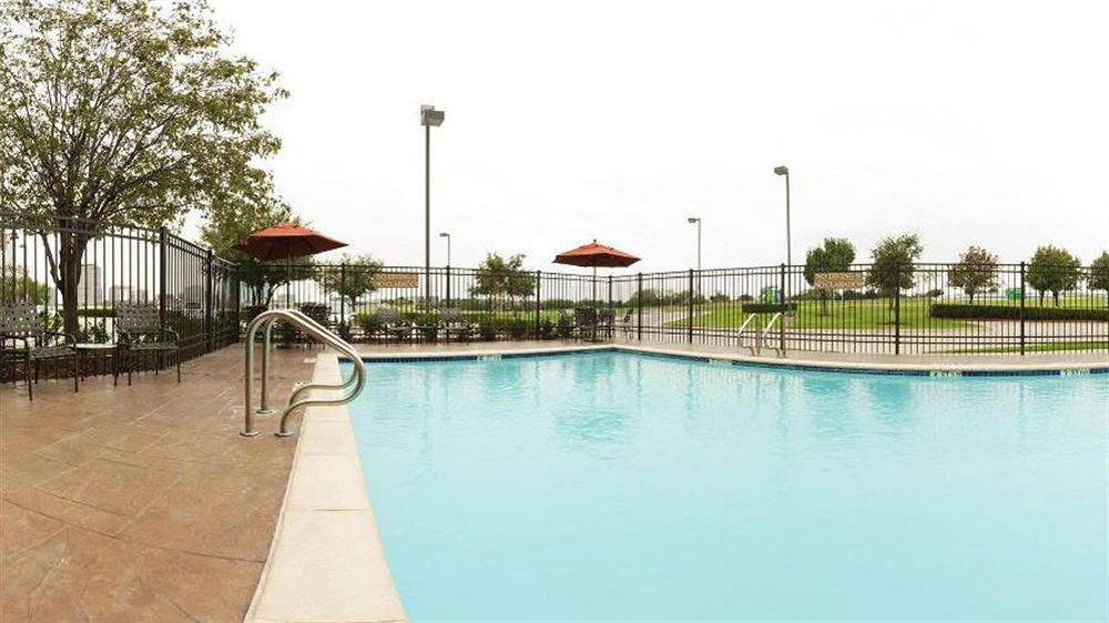 Holiday Inn Express & Suites Irving Conv Ctr - Las Colinas By Ihg מראה חיצוני תמונה